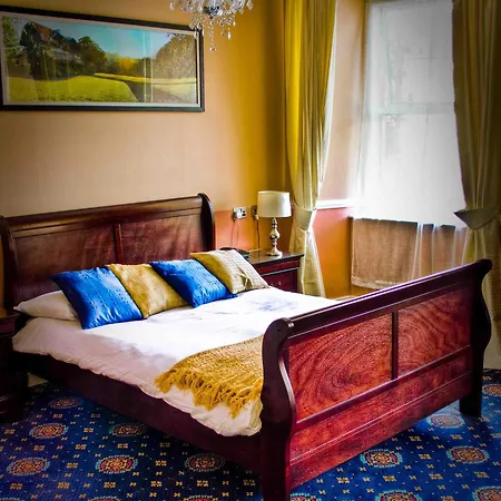 House Hotel