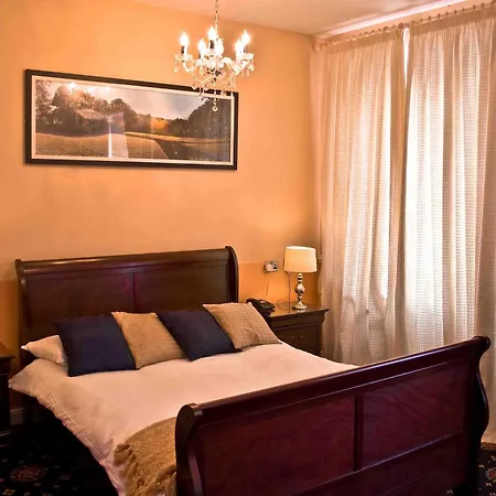Hotel House 3*