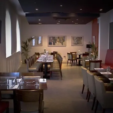 House Hotel
