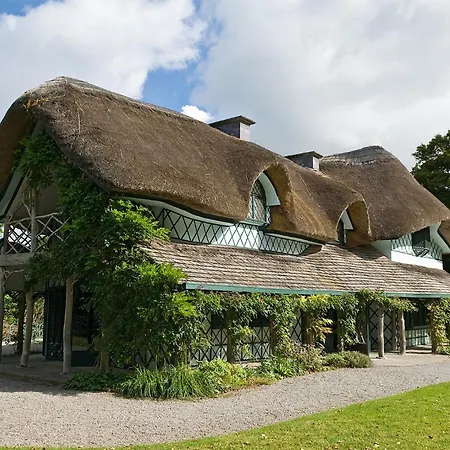 House Hotel